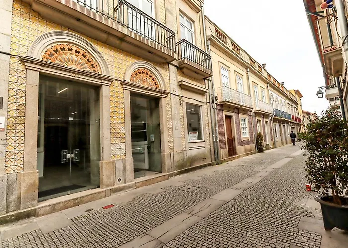 Santa Luzia Views - Modern City Centre Apartment With Iconic Views